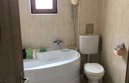 Apartament in vila, 3 camere, decomandat, garaj, boxa, zona Eremia Grigorescu