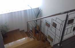 Casa potrivita familiei tale, aproape de oras intr-o zona aerisita!