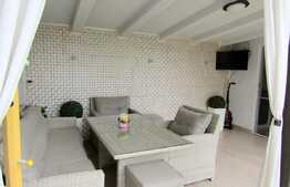 Vrei sa locuiesti in lux si sa ai o curte generoasa? Am gasit oferta potrivita!