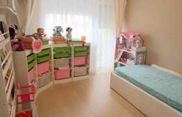 Vrei sa locuiesti in lux si sa ai o curte generoasa? Am gasit oferta potrivita!