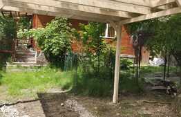 Casuta cocheta de vanzare, locatie accesibila si magazine!