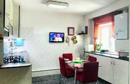 Pret redus! Apartament de 3 camere cu priveliste superba a orasului!