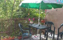 Casa situata in zona ultracentrala, 60 mp utili, curte comuna!