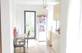 Bloc nou! Etaj intermediar! Chiriasi! La cheie! 