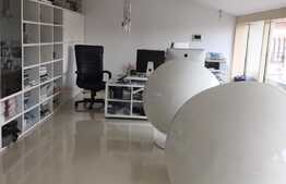 Cladire ultracentrala pentru birouri sau clinica medicala