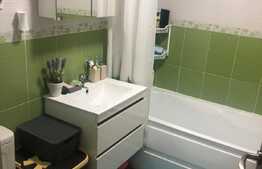 Apartament 2 camere, decomandat, 61 mp, zona Terra