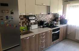 Apartament 2 camere, decomandat, 61 mp, zona Terra