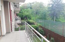 Apartament nemobilat, in zona ULTRACENTRALA isi cauta chiriasi! 