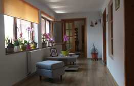 Evadeaza din agitatia orasului, dar ramai aproape de actiune!