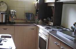 Apartament 3 camere, etaj intermediar, garaj, zona Minerva.