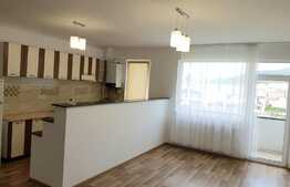 Apartament 2 camere, semidecomandat, loc parcare, zona strazii Sub Cetate!