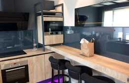 Apartament de lux cu 3 camere, 83mp, terasa, parcare cu o vedere superba asupra orasului!