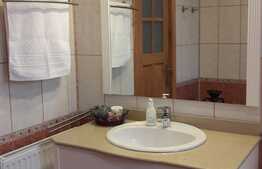 Apartament 4 camere, 110 mp, 3 locuri de parcare, zona UMF ! 