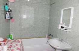 Garsoniera, etaj intermediar, complet mobilata si utilata!