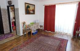 Garsoniera spatioasa, etajul 1, zona Cetatii