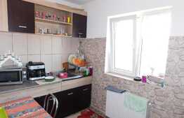 Garsoniera spatioasa, etajul 1, zona Cetatii