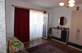 Garsoniera spatioasa, etajul 1, zona Cetatii