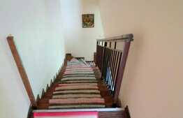 De vanzare triplex, 3 camere, 84 mp, teren de 30 mp! Zona strazii Eroilor!