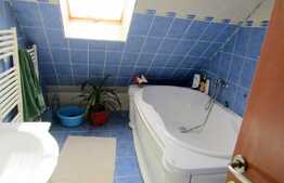 De vanzare triplex, 3 camere, 84 mp, teren de 30 mp! Zona strazii Eroilor!