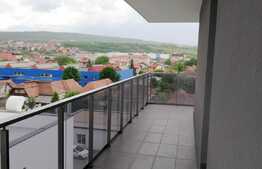 3 camere, 63 mp, garaj, terasa, zona Complex Iris