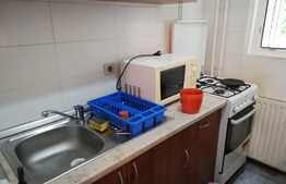 Garsoniera, 27 mp, decomandata, zona Piata Cipariu