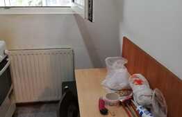 Garsoniera, 27 mp, decomandata, zona Piata Cipariu