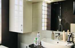 Apartament pe doua niveluri, doua balcoane si o terasa de 40 mp, zona strazii Mircea Eliade!