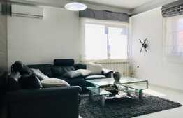 Apartament pe doua niveluri, doua balcoane si o terasa de 40 mp, zona strazii Mircea Eliade!