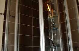 Apartament 3 camere, finisaje moderne, etaj intermediar, garaj si pivnita in zona strazii Bucium