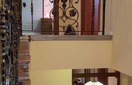 Casa de vanzare 183 mp, teren 400 mp, zona de case!