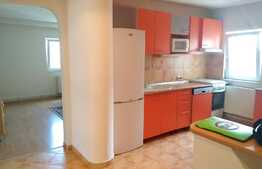 Apartament 3 camere, parcare, la distanta de 10 minute de mers pe jos de Parcul Central