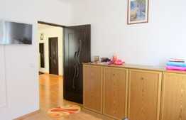 3 camere, 59 mp, etaj intermediar, parcare! Zona strazii Florilor!