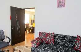 3 camere, 59 mp, etaj intermediar, parcare! Zona strazii Florilor!