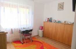 3 camere, 59 mp, etaj intermediar, parcare! Zona strazii Florilor!