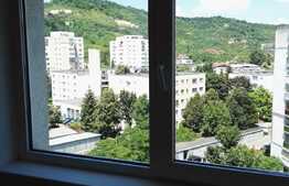 Apartament finisat, 2 camere decomandat, 50 mp utili, zona Fantanele