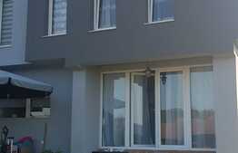 Casa cuplata finisata, la cheie, 150 mp, teren 454 mp, zona linistita