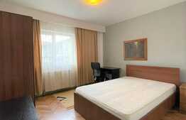 Apartament 3 camere, 70 mp utili, 2 bai, balcon, zona strazii Bistritei