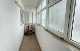 Apartament 3 camere, 70 mp utili, 2 bai, balcon, zona strazii Bistritei