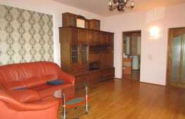 Apartament de 3 camere, decent, zona strazii Traian Mosoiu