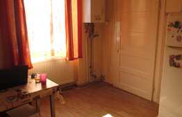 Apartament la casa, 49 mp utili, zona centrala