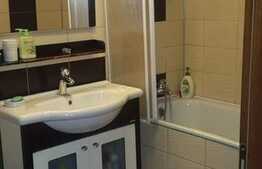 Apartament spatios cu 3 camere, 75 mp, zona strazii Pandurilor