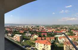 Apartament cu 3 camere, terasa si panorama deosebita, zona Grand Hotel Italia