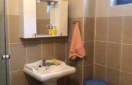 Casa individuala de vanzare, 5 camere, teren 380 mp, Zona Florilor !