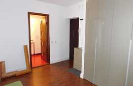 Apartament decomadat, spatiu generos, etaj intermediar, parcare cu CF, zona Porii