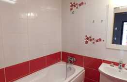 Apartament decomadat, spatiu generos, etaj intermediar, parcare cu CF, zona Porii