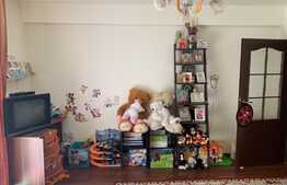 Apartament 1 camera, 38 mp, etaj 2, orientare estica, zona strazii Florilor