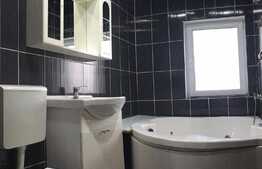 Apartament decomandat de vanzare,  2 camere, 51 mp, parcare, zona Eroilor 