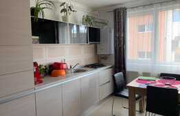 Apartament 3 camere, 64 mp, LUX, zona strazii Eroilor