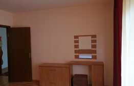 Apartament cu 2 camere, etaj intermediar, zona centrala Floresti!