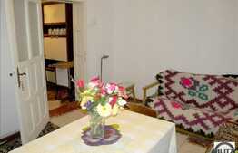 2 camere, semidecomandat, 28 mp utili, finisaje clasice, 10 minute de Real!